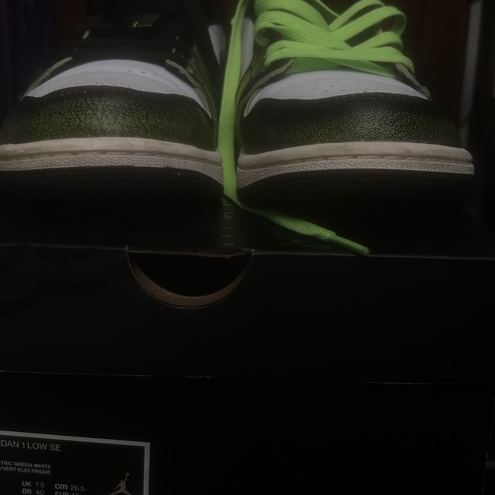 Nike Air Jordan 1 Low SE Black and Green Sneakers